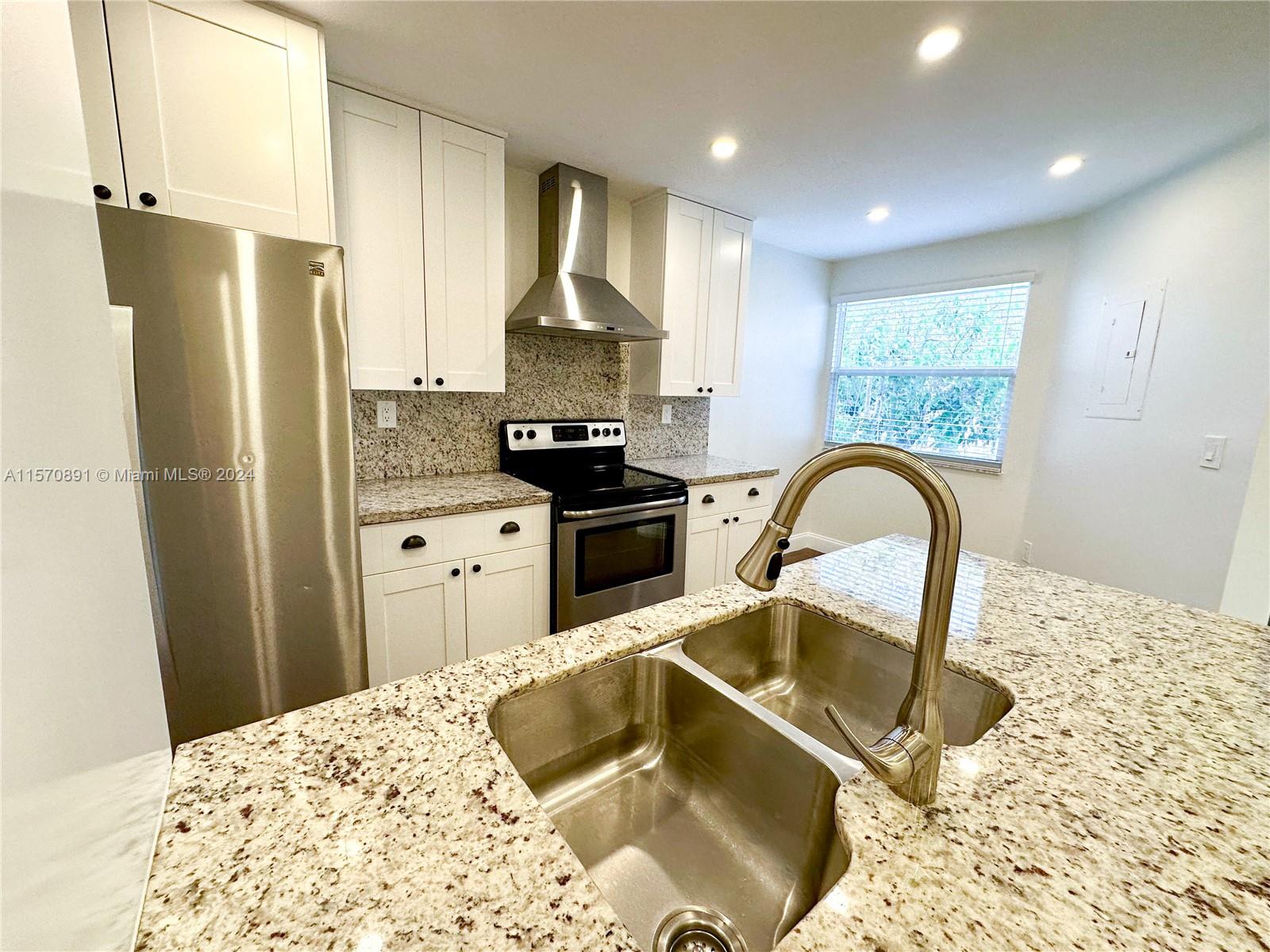 THE GREENS AT DORAL CONDO - Residential Lease