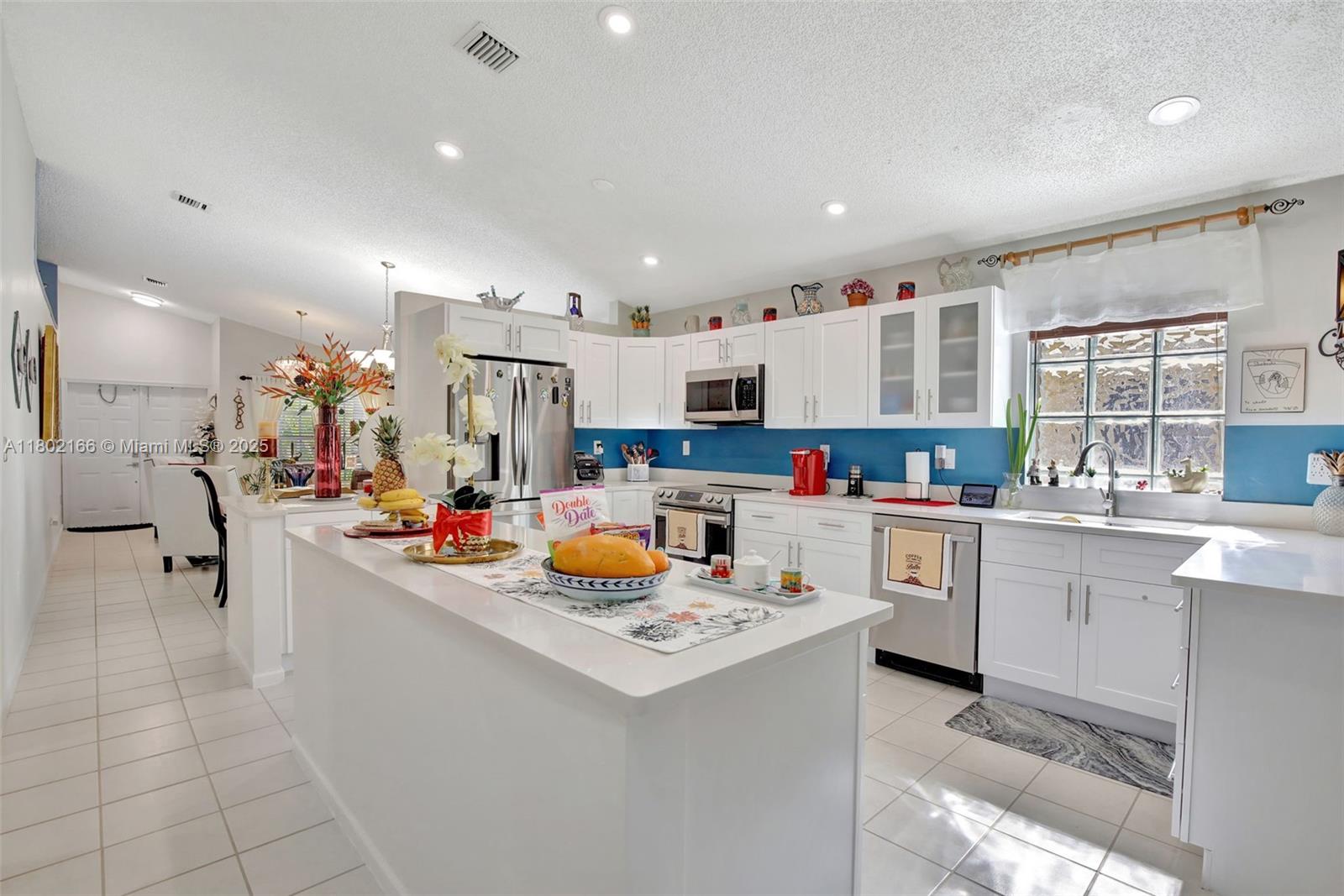 CRYSTAL POINTE - Residential
