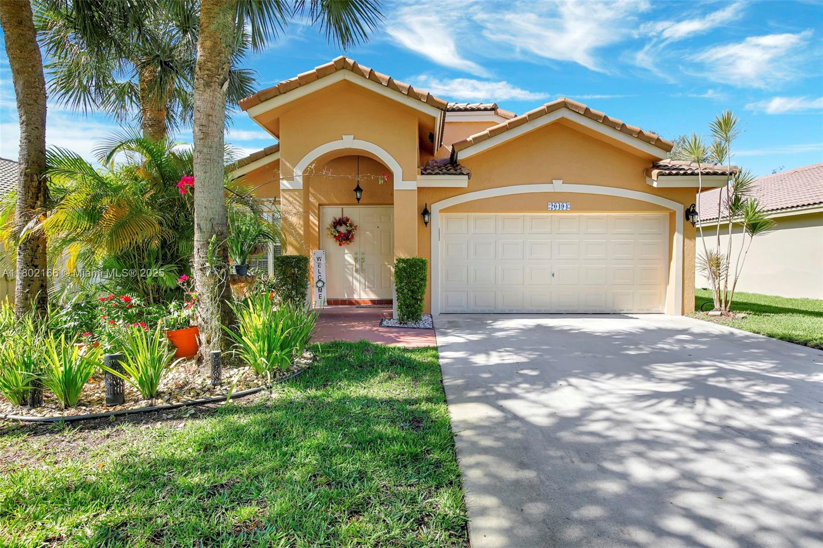 20494 Sw 5th St, Pembroke Pines, Miami-Dade County, Florida - 3 Bedrooms  
2 Bathrooms - 
