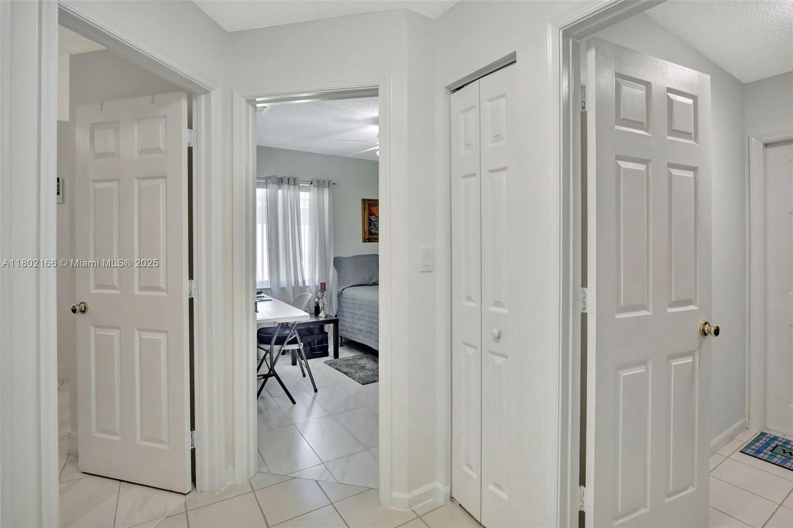 CRYSTAL POINTE - Residential