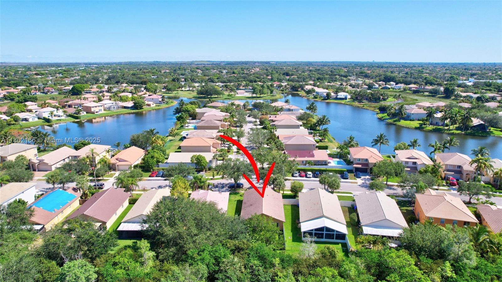 CRYSTAL POINTE - Residential