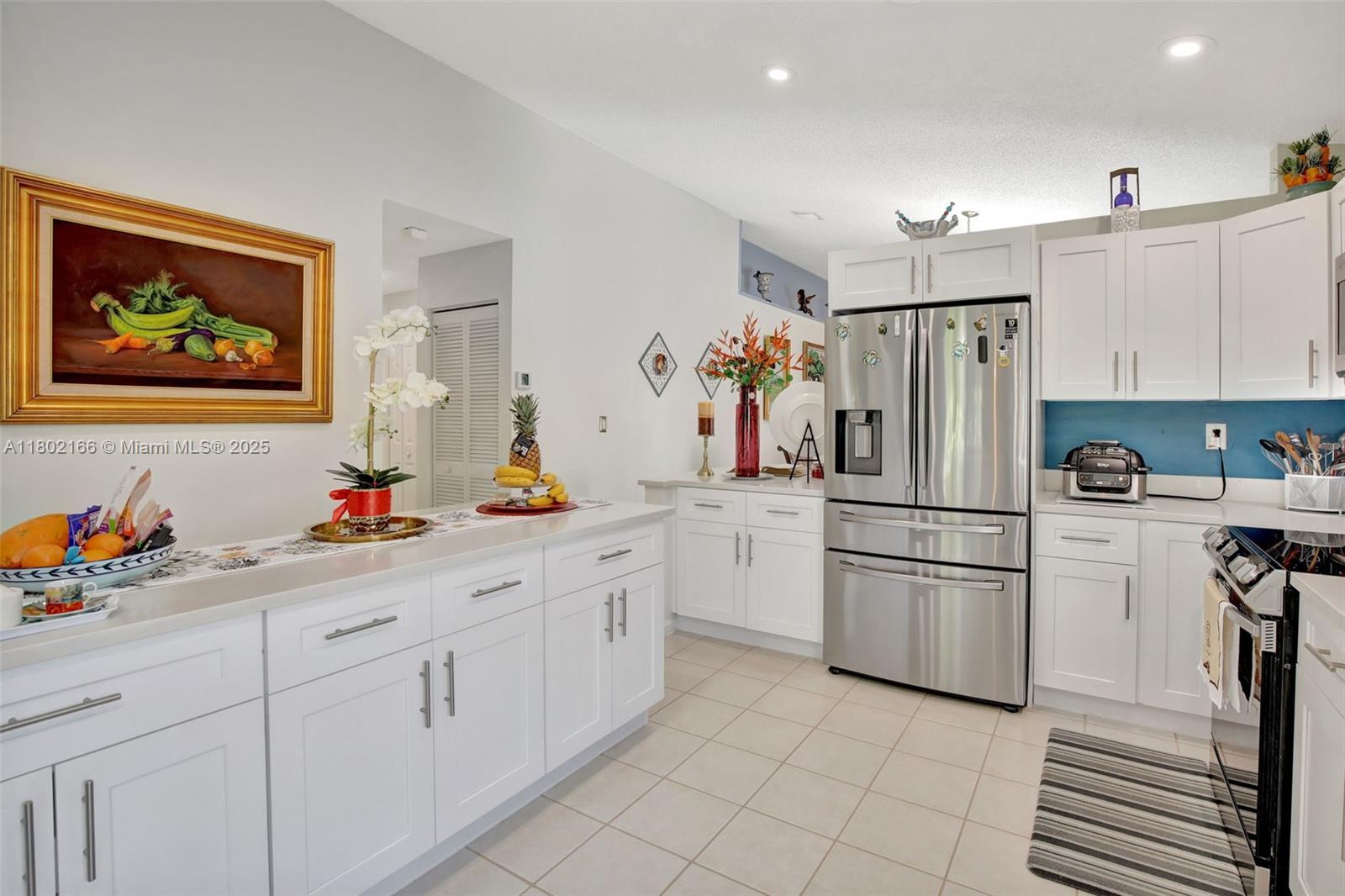 CRYSTAL POINTE - Residential