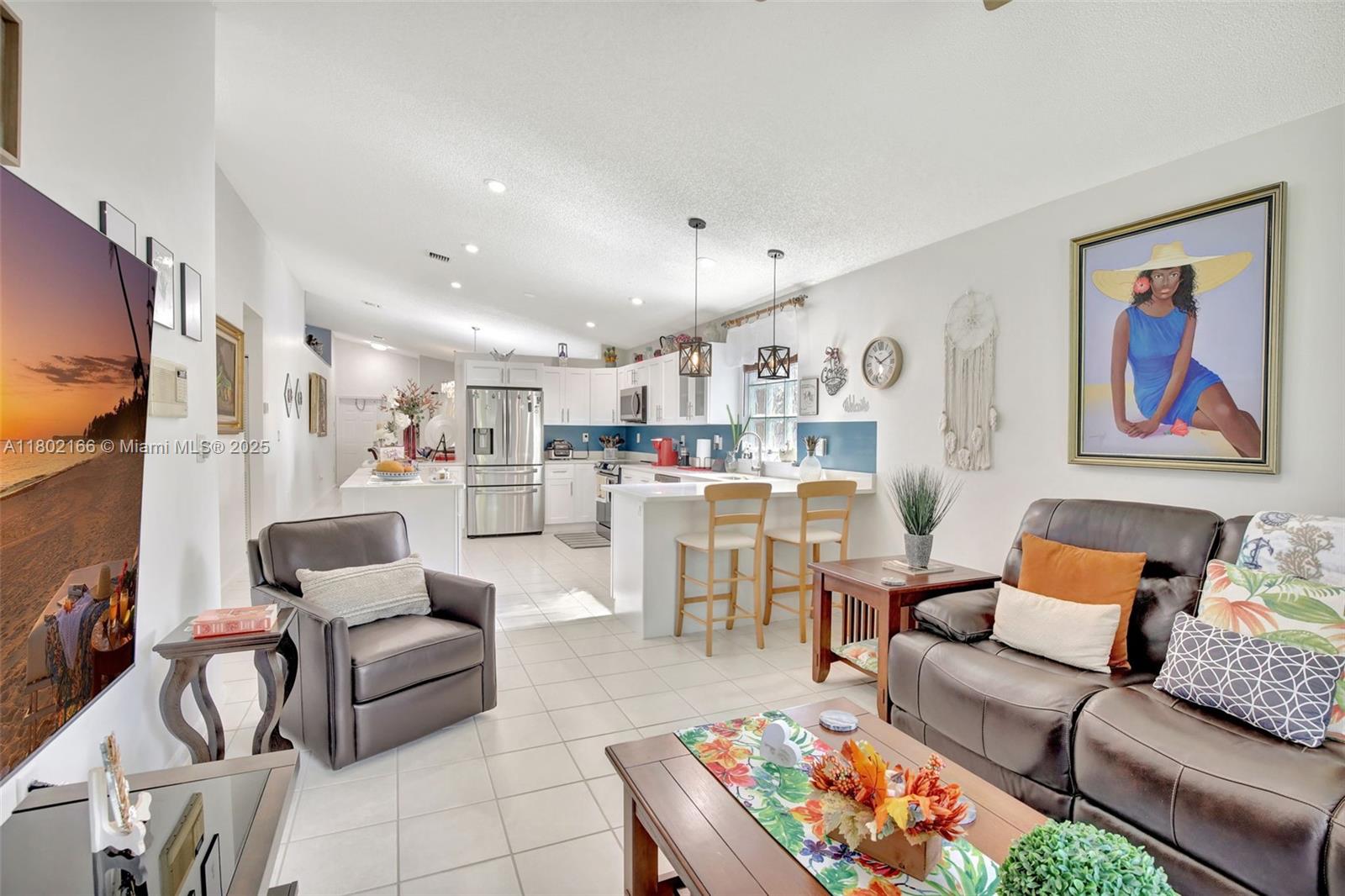CRYSTAL POINTE - Residential