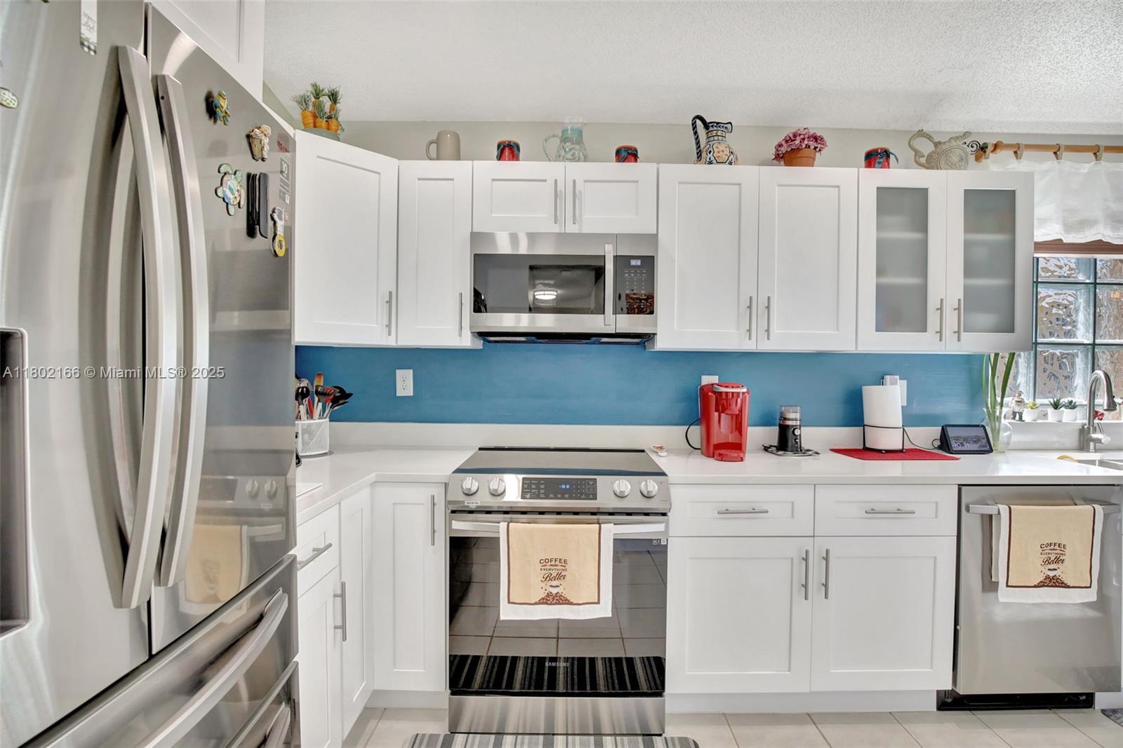 CRYSTAL POINTE - Residential