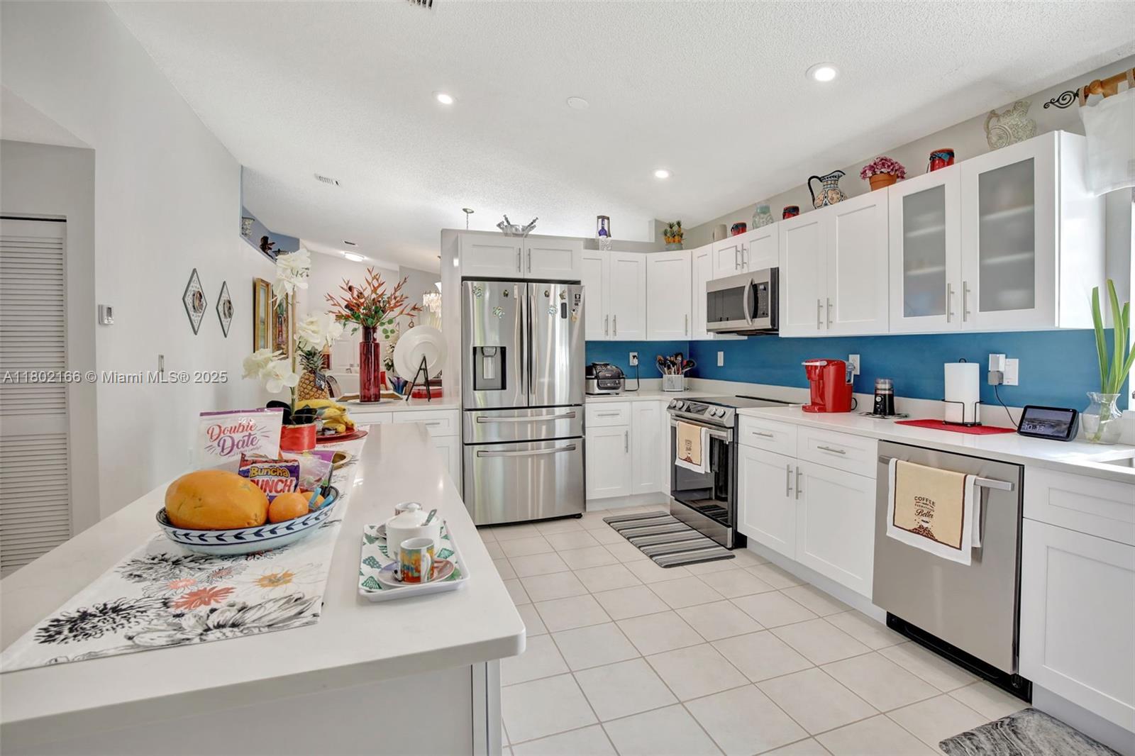 CRYSTAL POINTE - Residential