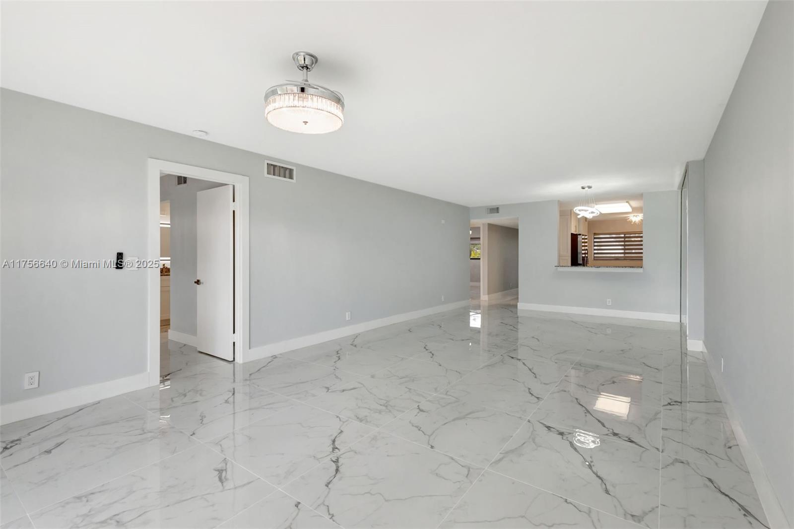 WATERSEDGE AT THE LAKES O - Residential