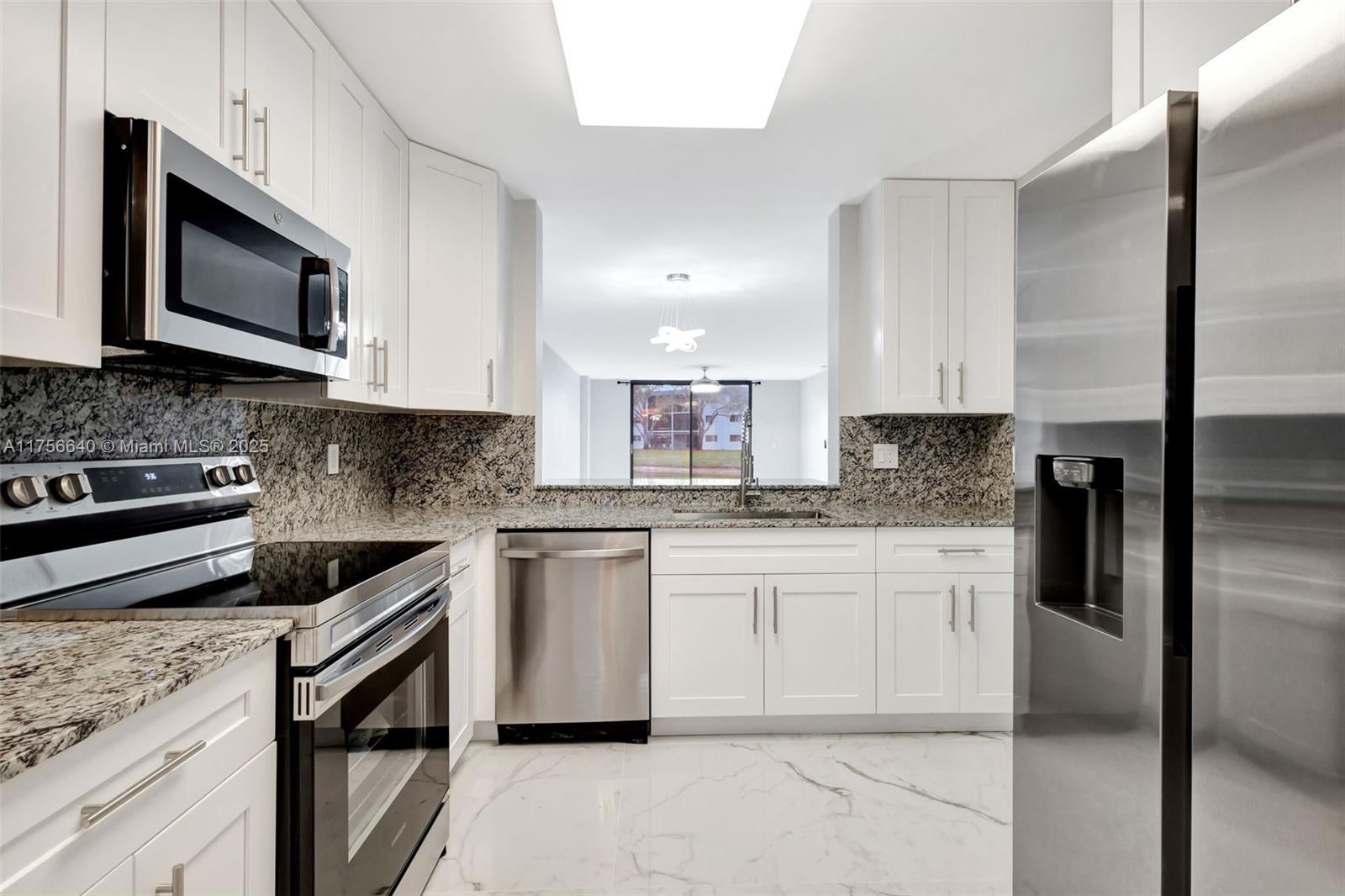 WATERSEDGE AT THE LAKES O - Residential