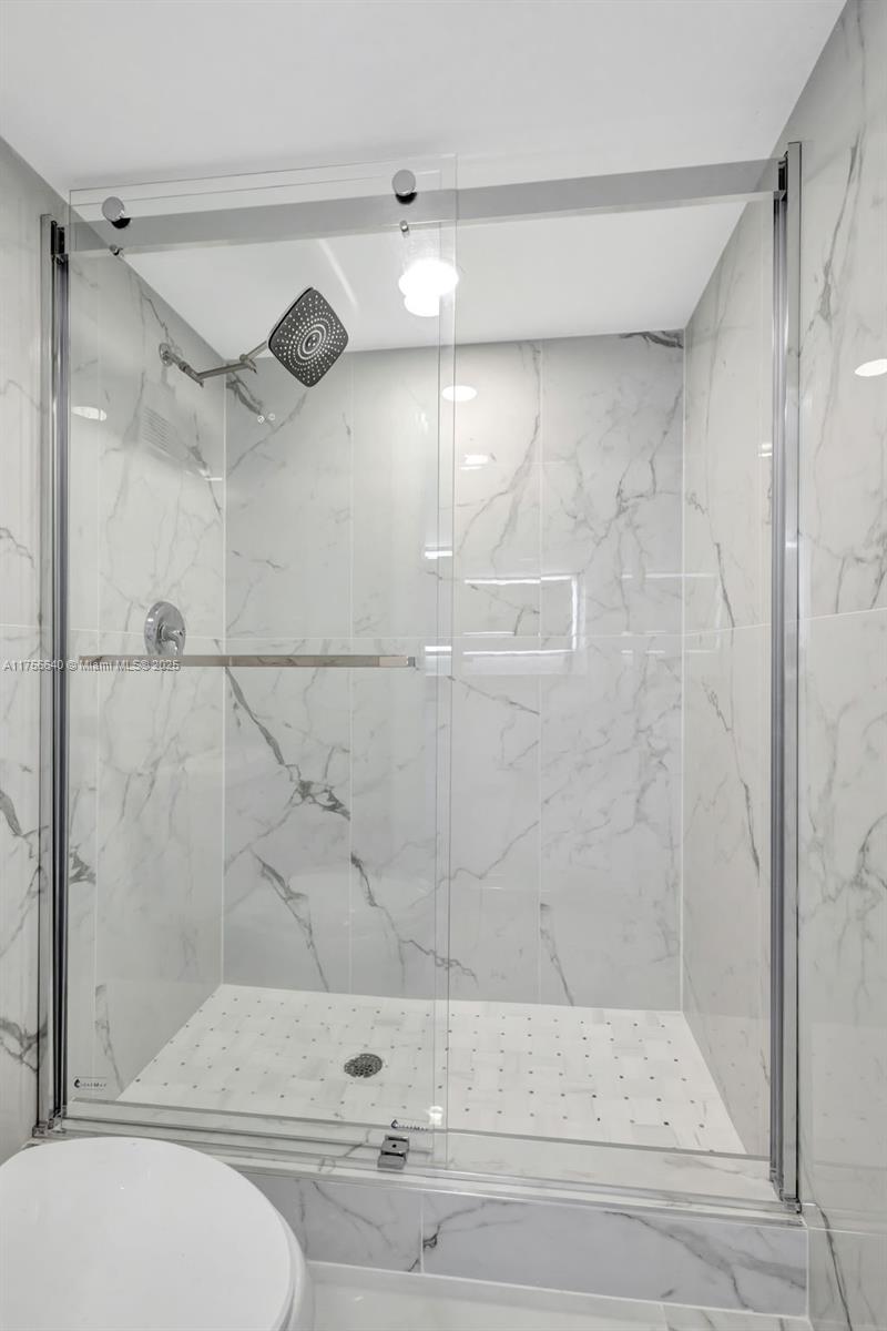 WATERSEDGE AT THE LAKES O - Residential