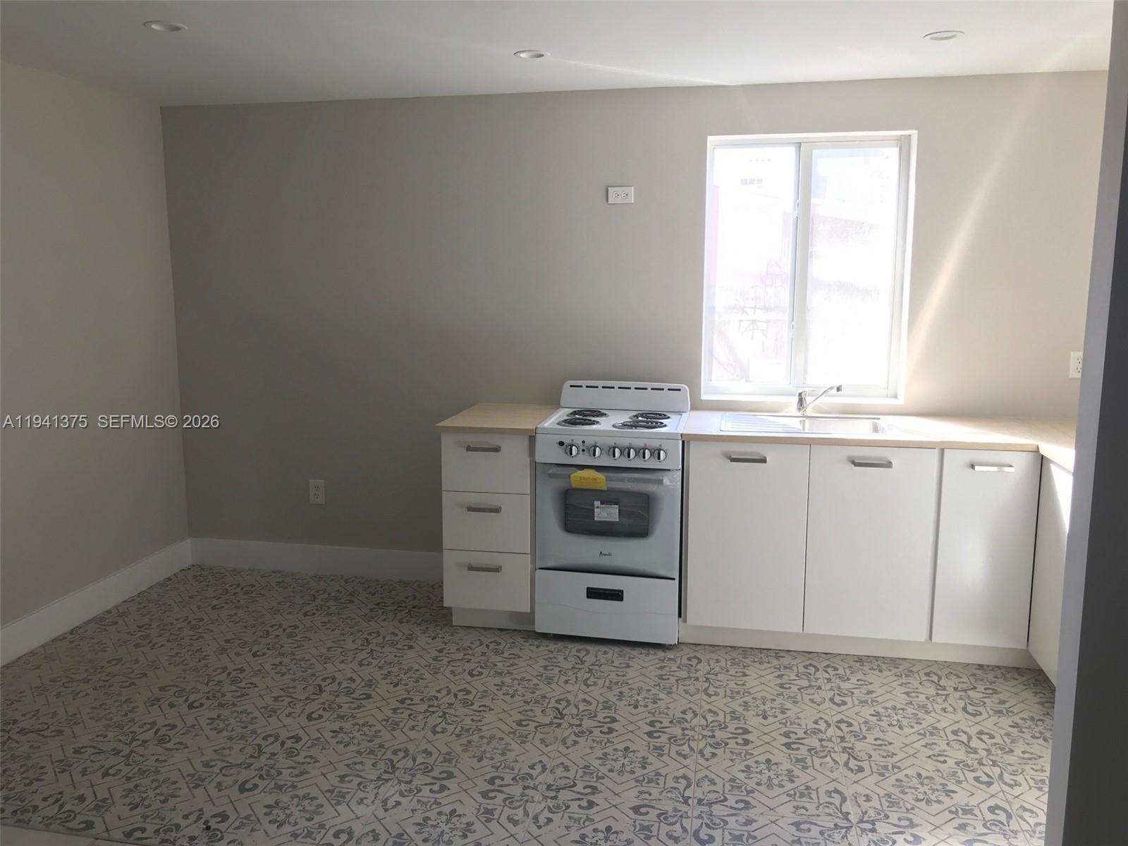 WASHBURNS 2ND ADDN - Residential Lease