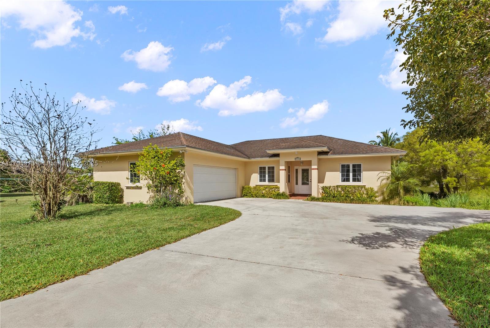 21775 Sw 189th Ave, Miami, Broward County, Florida - 3 Bedrooms  
2 Bathrooms - 