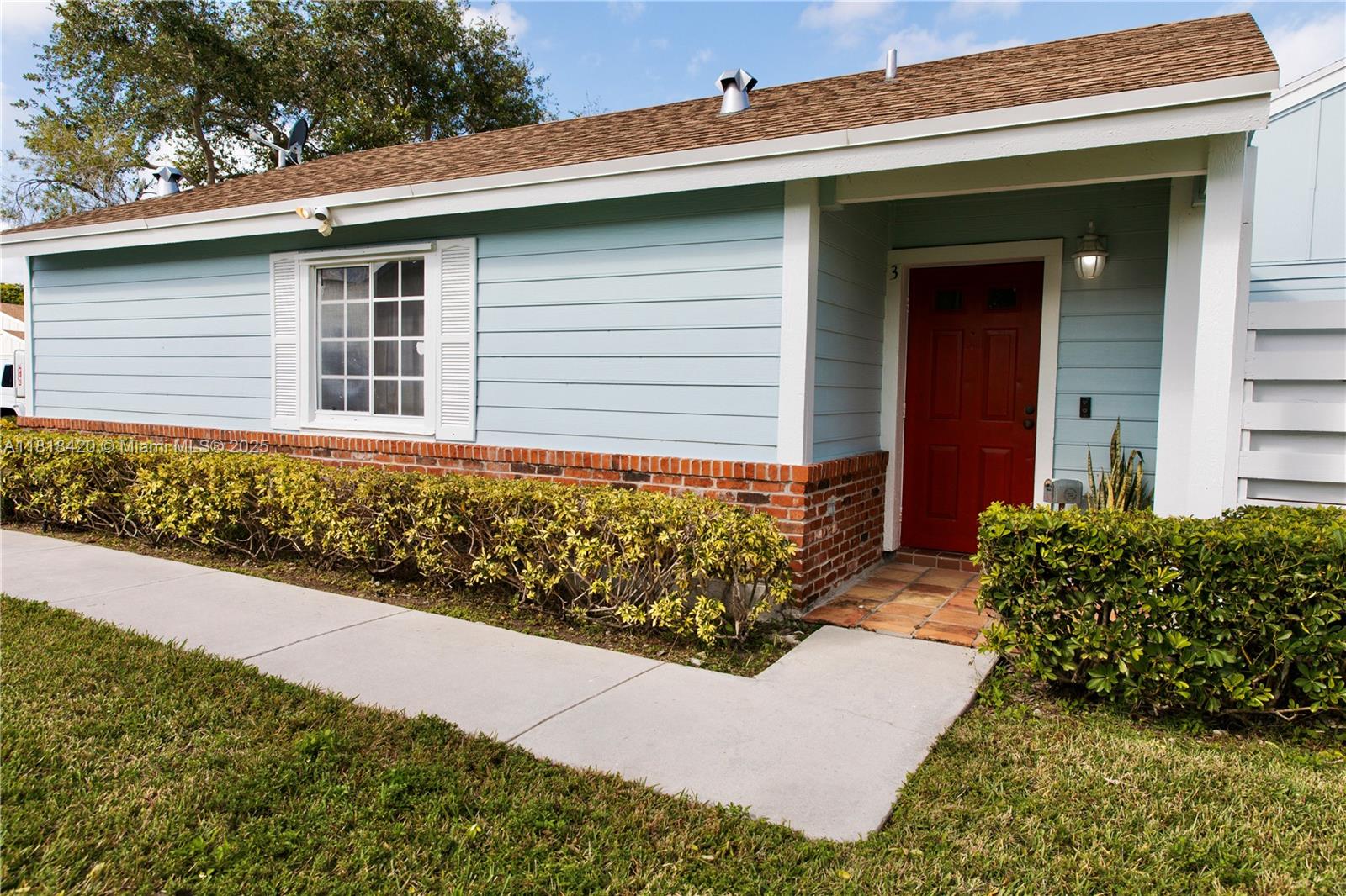 13742 Sw 147th Cir Ln 3-27, Miami, Broward County, Florida - 2 Bedrooms  
2 Bathrooms - 