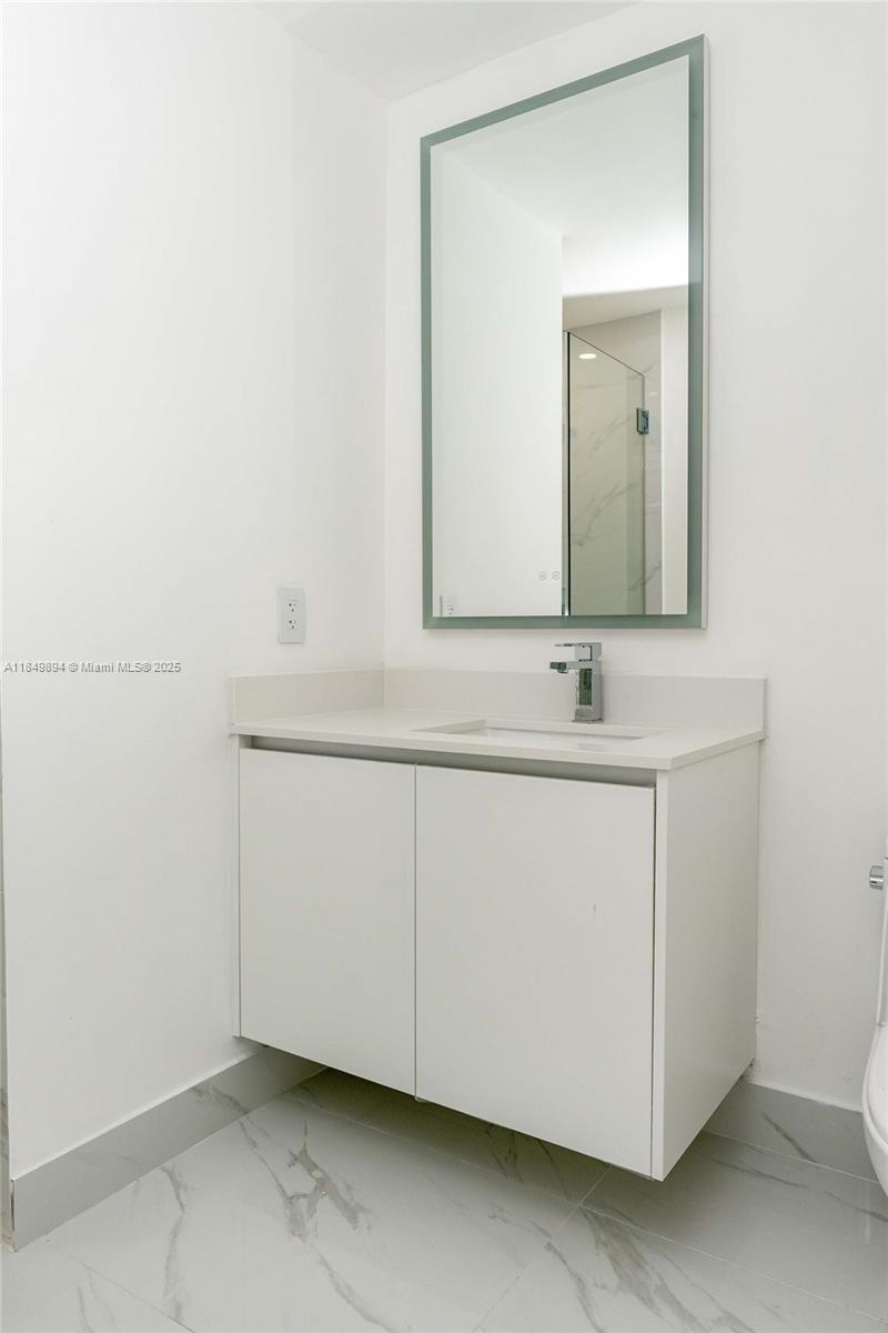 Aria Reserve South Tower - Residential Lease