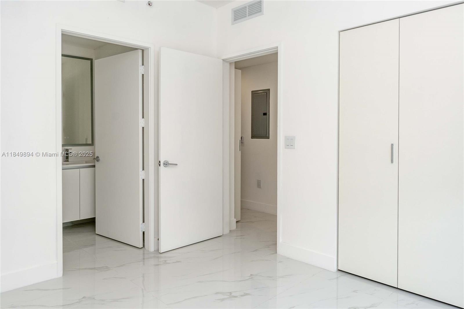 Aria Reserve South Tower - Residential Lease