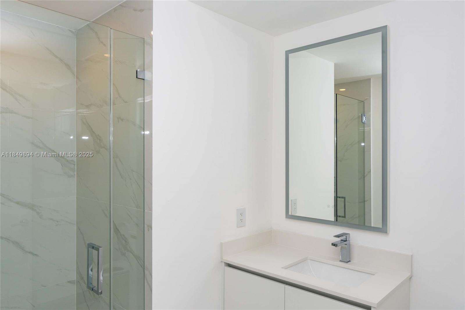 Aria Reserve South Tower - Residential Lease