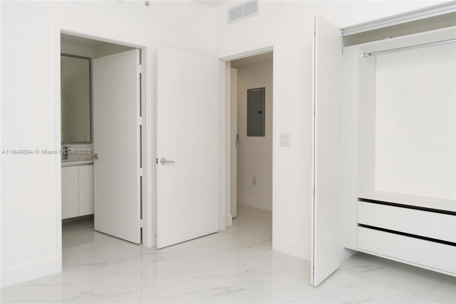 Aria Reserve South Tower - Residential Lease