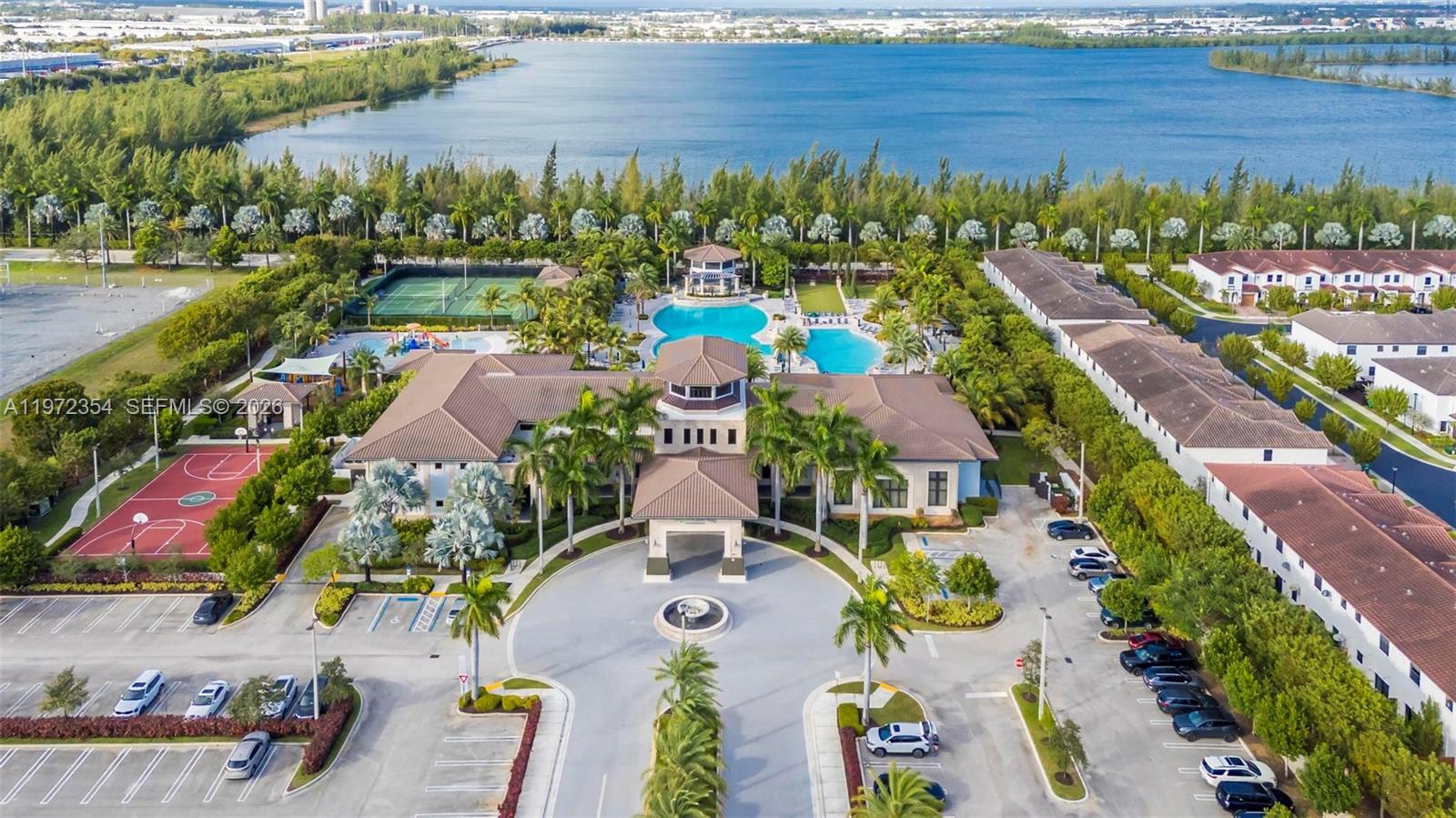 GRAND BAY AT DORAL - Residential