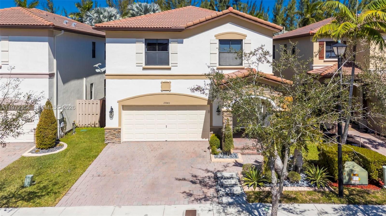 GRAND BAY AT DORAL - Residential