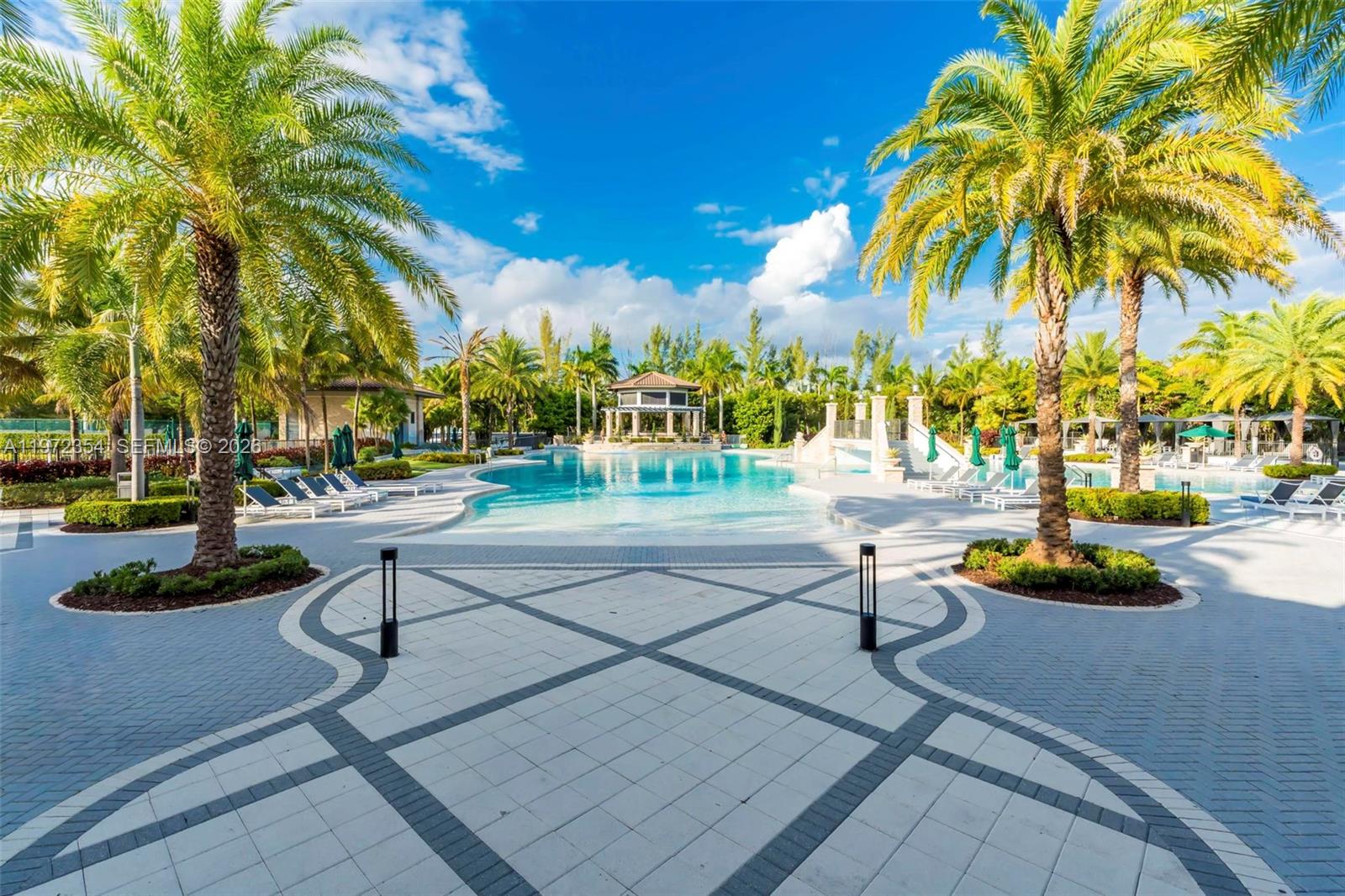 GRAND BAY AT DORAL - Residential