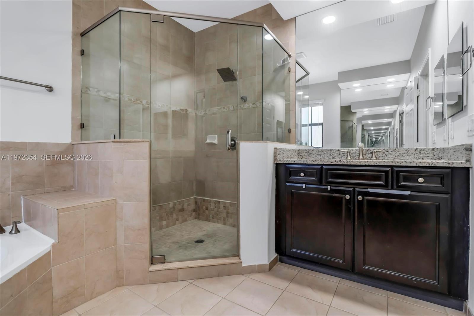 GRAND BAY AT DORAL - Residential