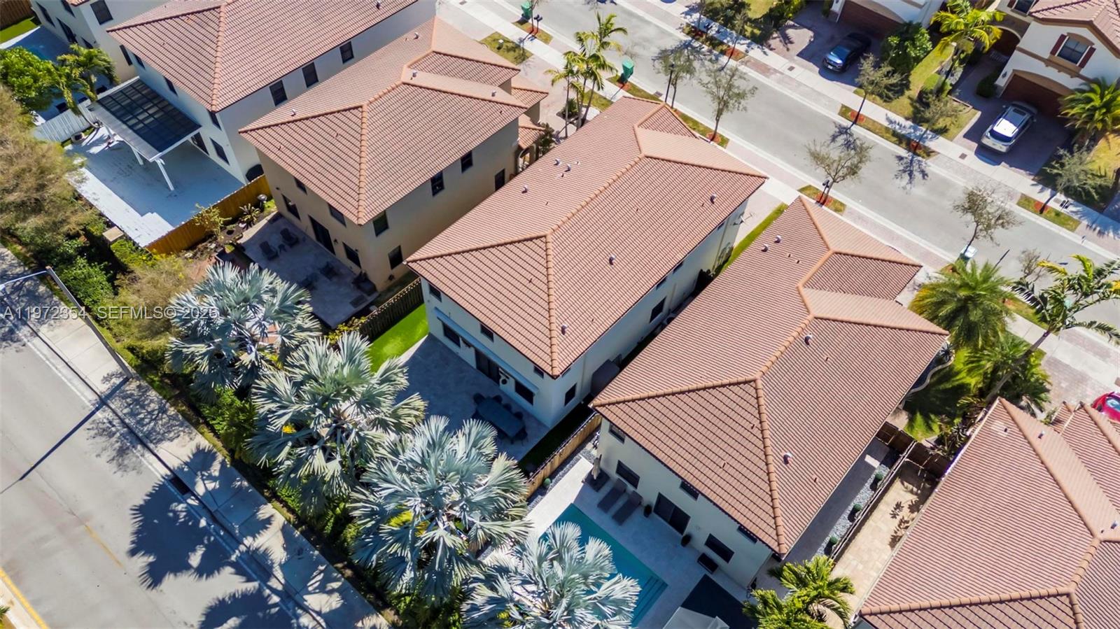 GRAND BAY AT DORAL - Residential