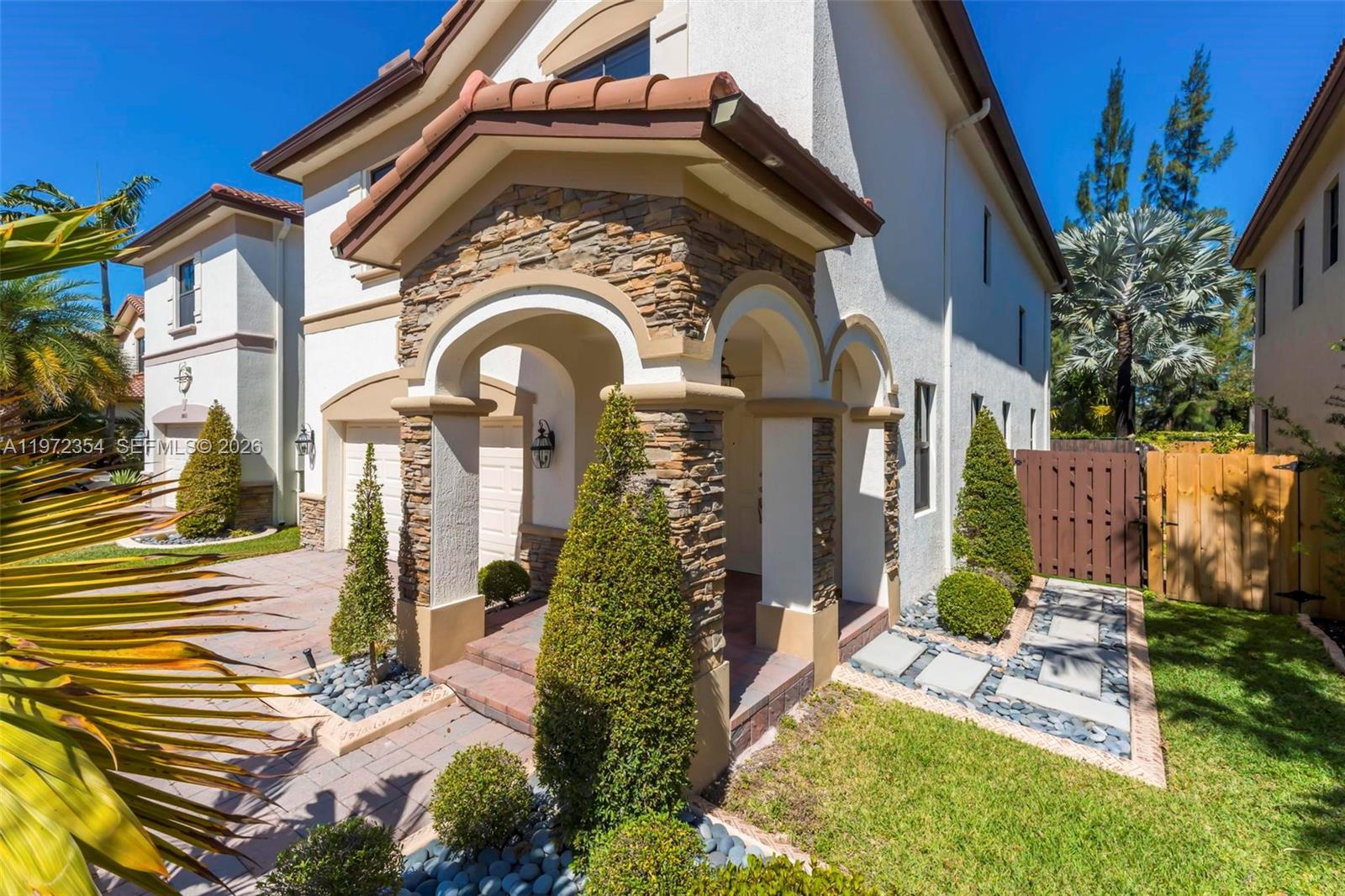 GRAND BAY AT DORAL - Residential