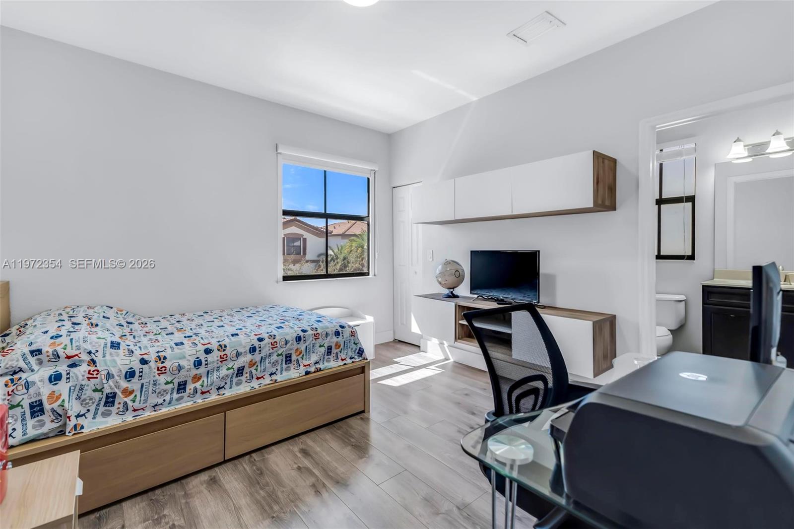 GRAND BAY AT DORAL - Residential