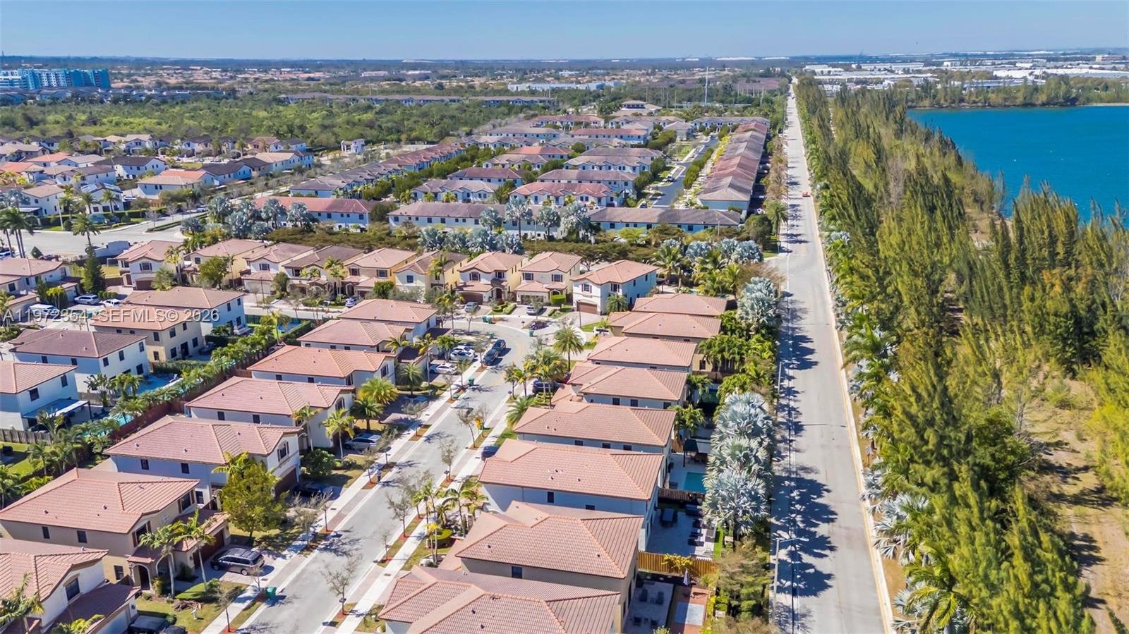 GRAND BAY AT DORAL - Residential