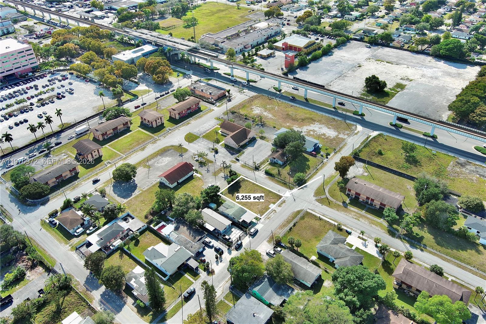 ELIZABETH PARK - Land