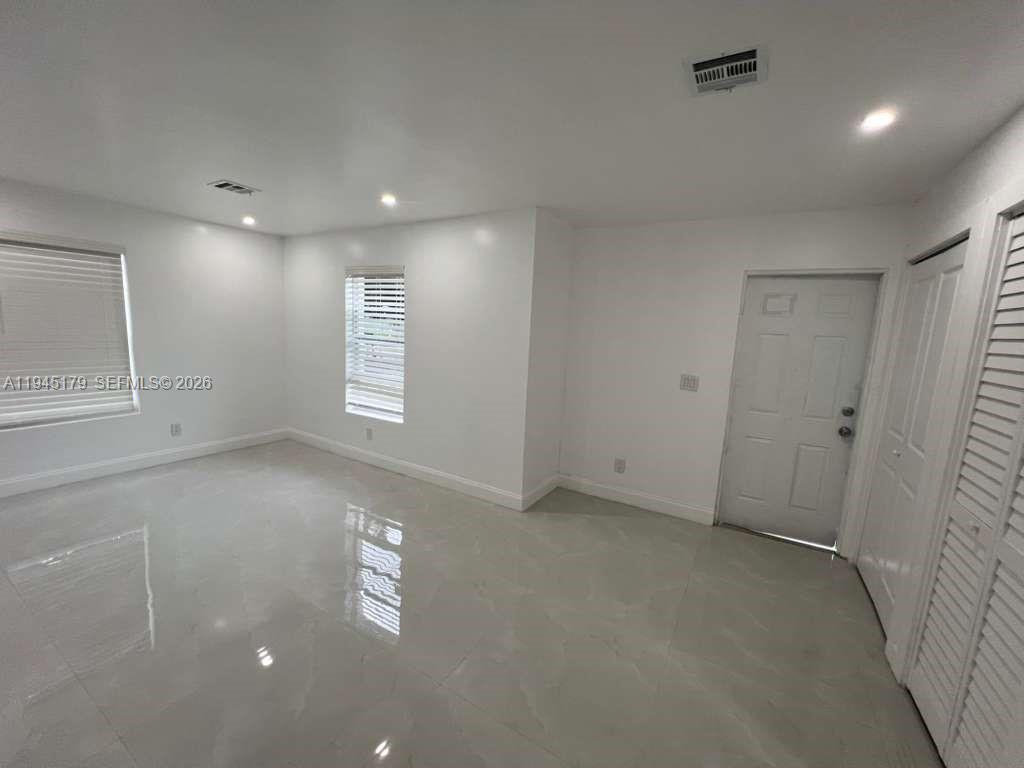 WASHINGTON PARK THIRD ADD - Residential Lease