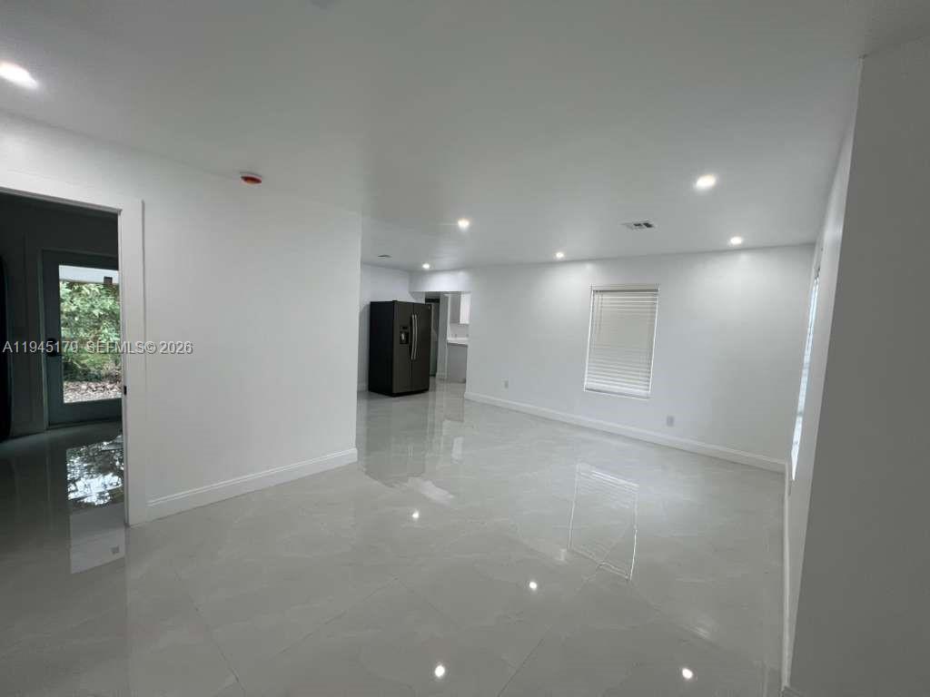 WASHINGTON PARK THIRD ADD - Residential Lease