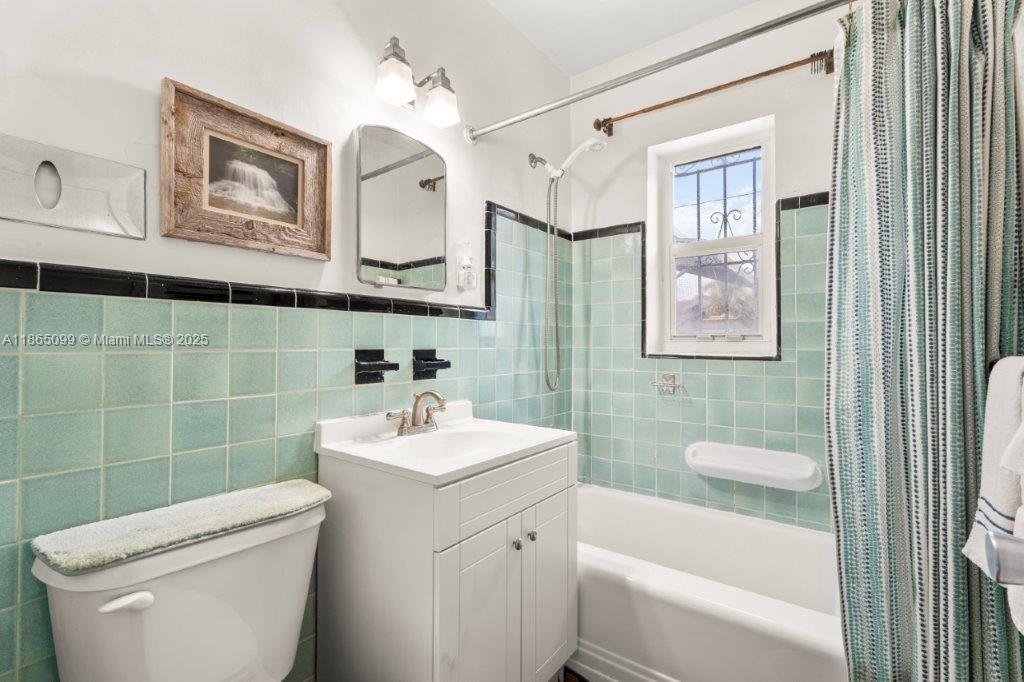 SHORES ESTATES - Residential