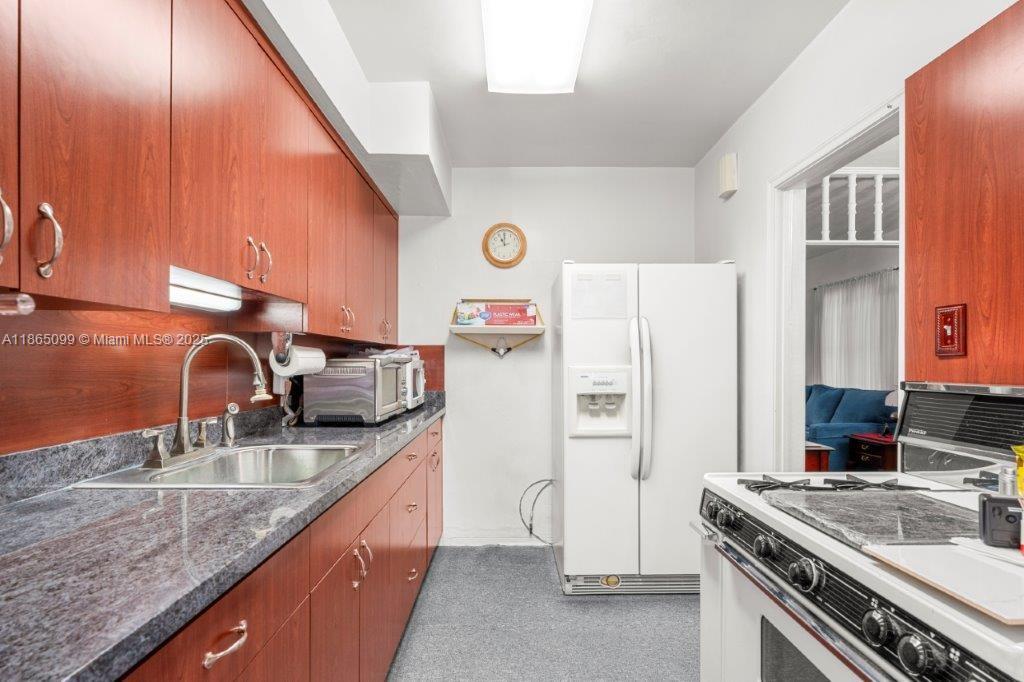 SHORES ESTATES - Residential