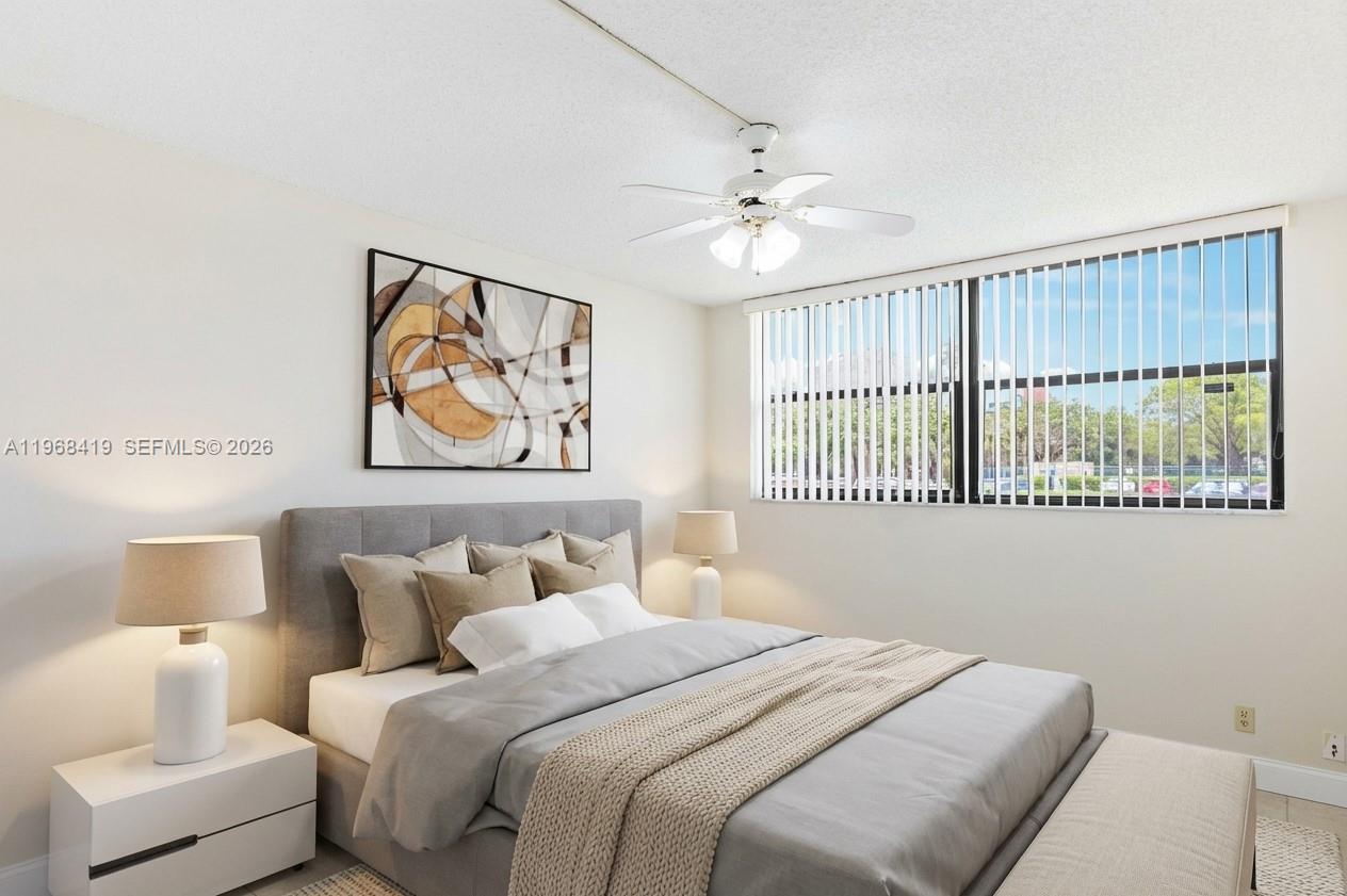 BUILDING 1B OF COUNTRY CL - Residential