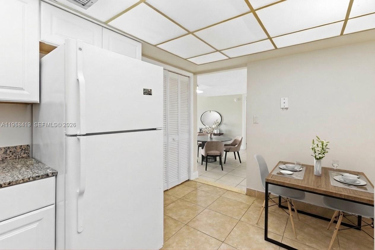 BUILDING 1B OF COUNTRY CL - Residential