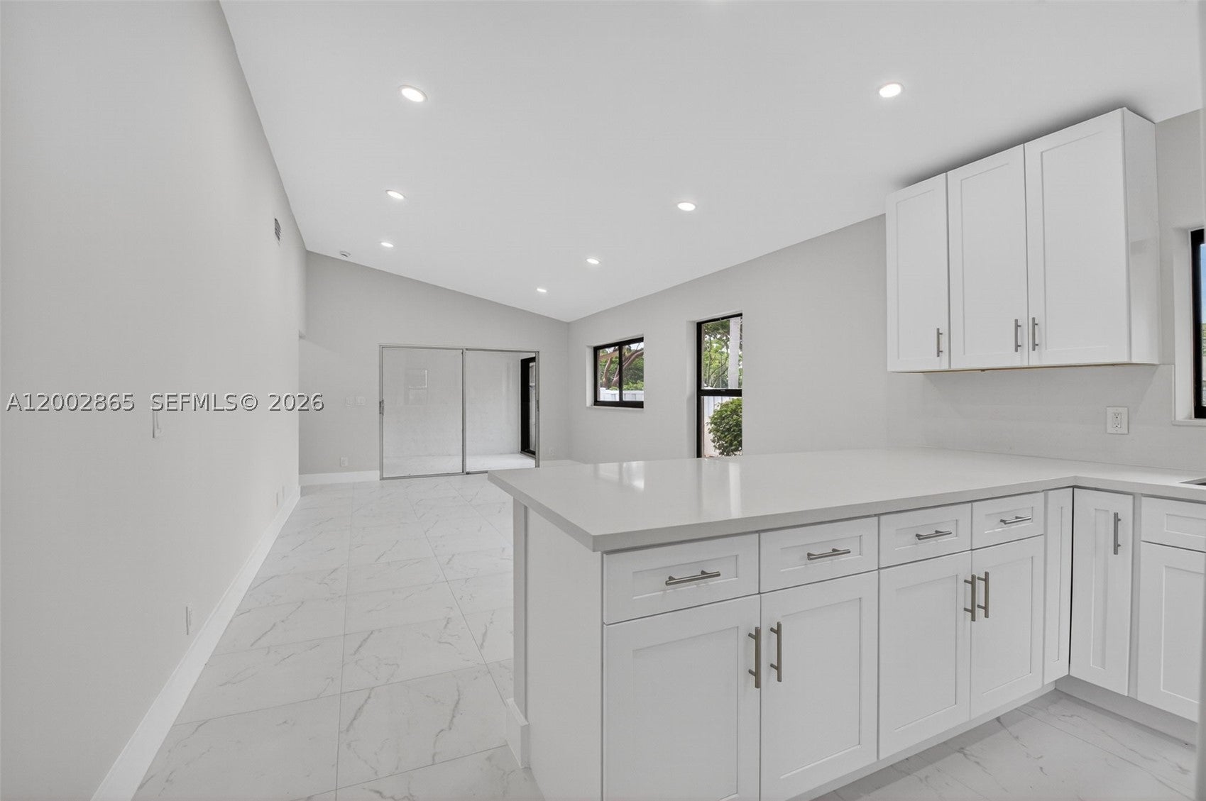 8067 Summerbreeze Ln