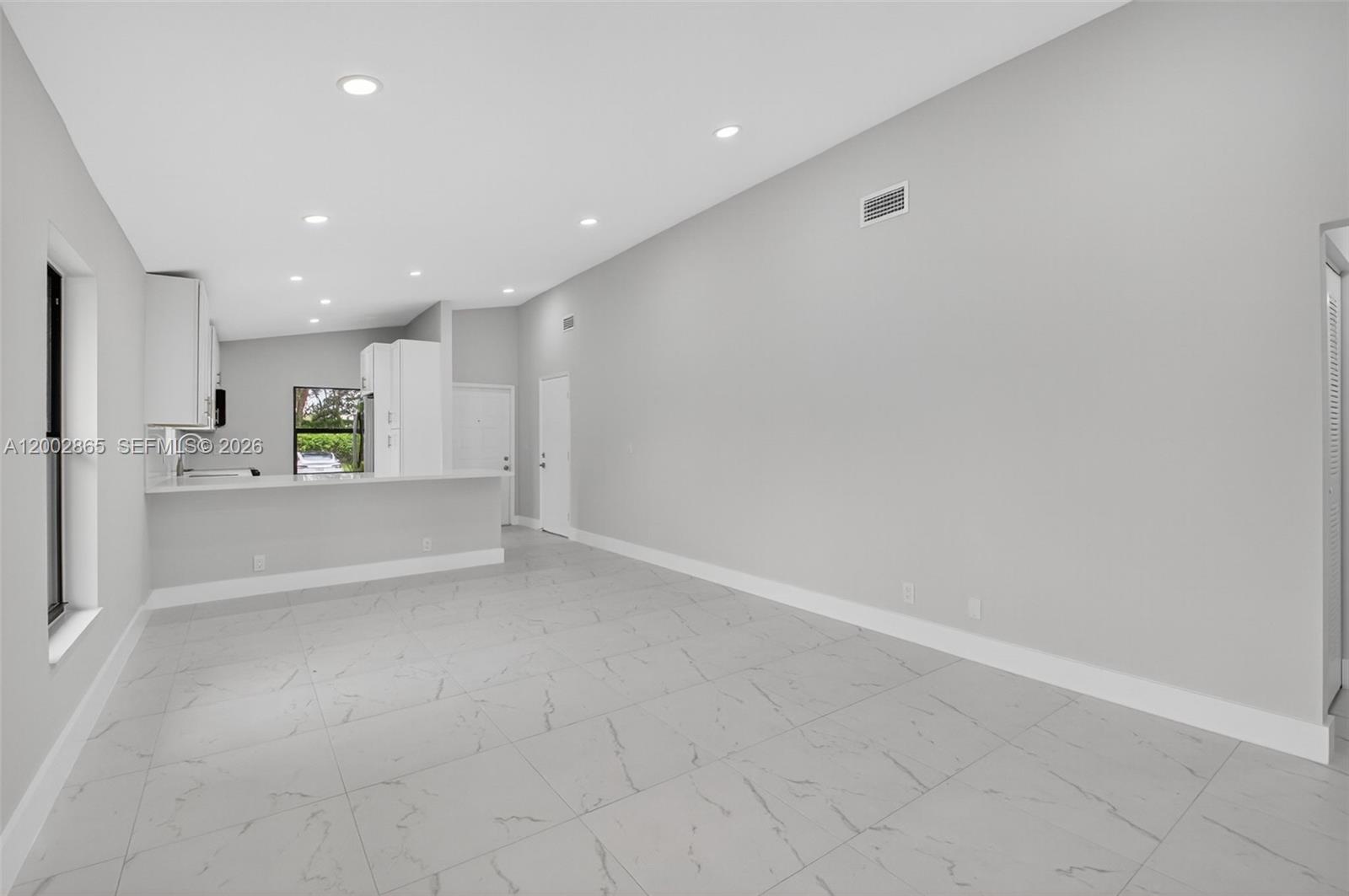 WHISPER WALK - Residential