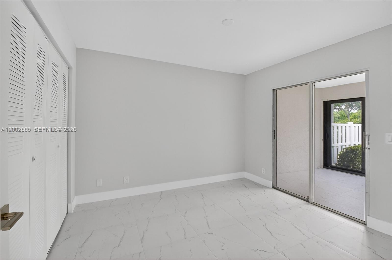 WHISPER WALK - Residential