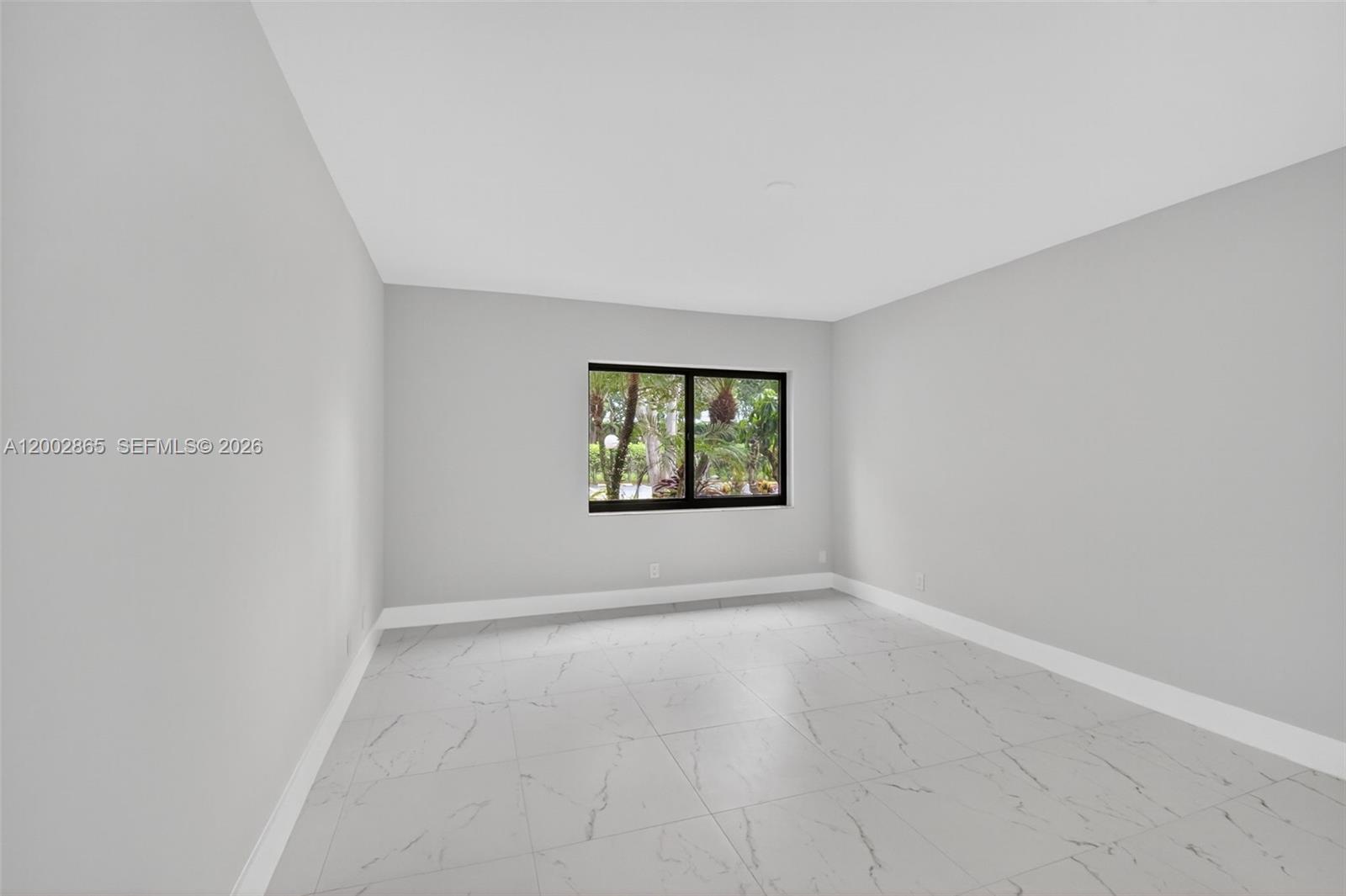 WHISPER WALK - Residential