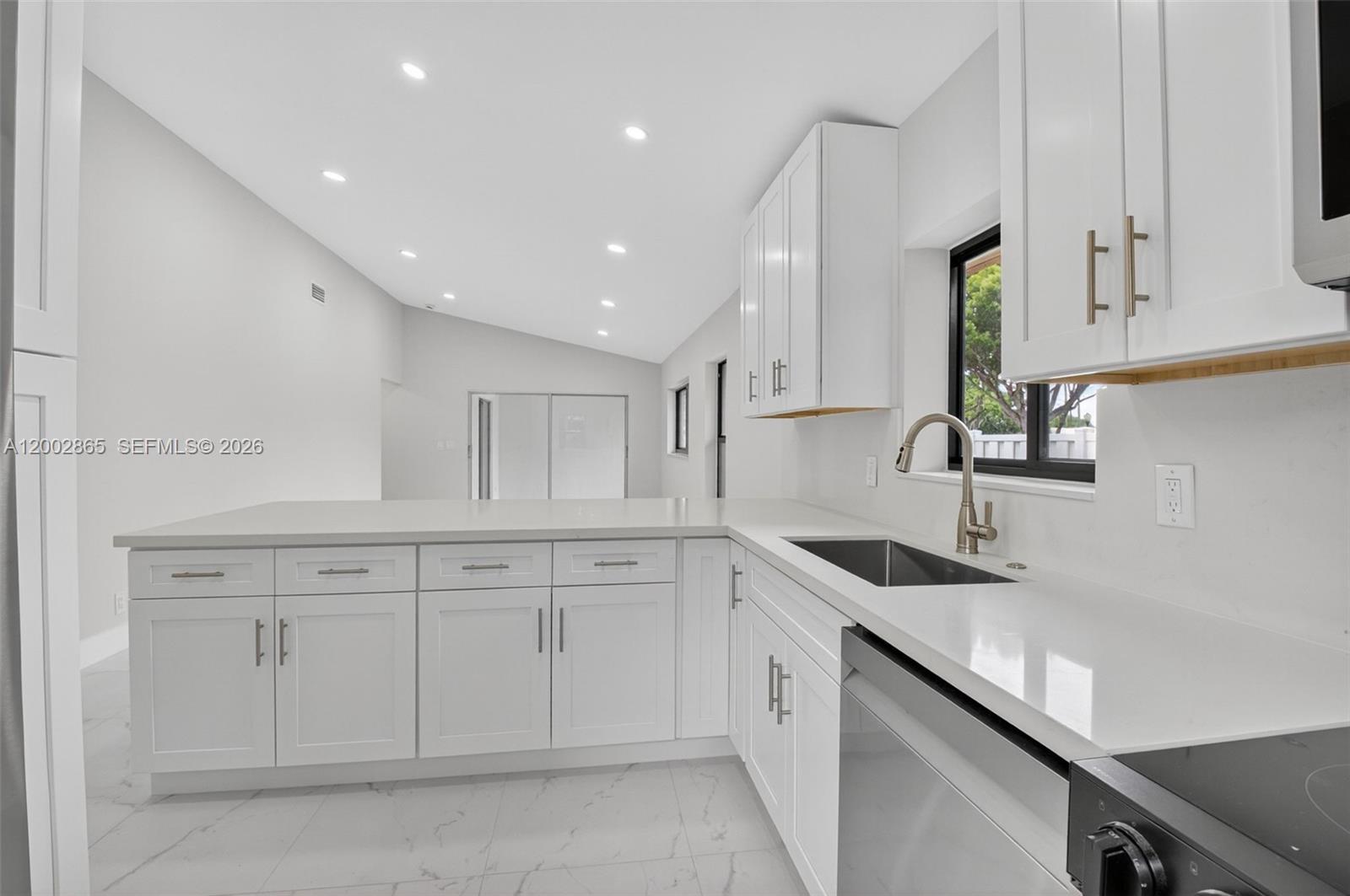 WHISPER WALK - Residential