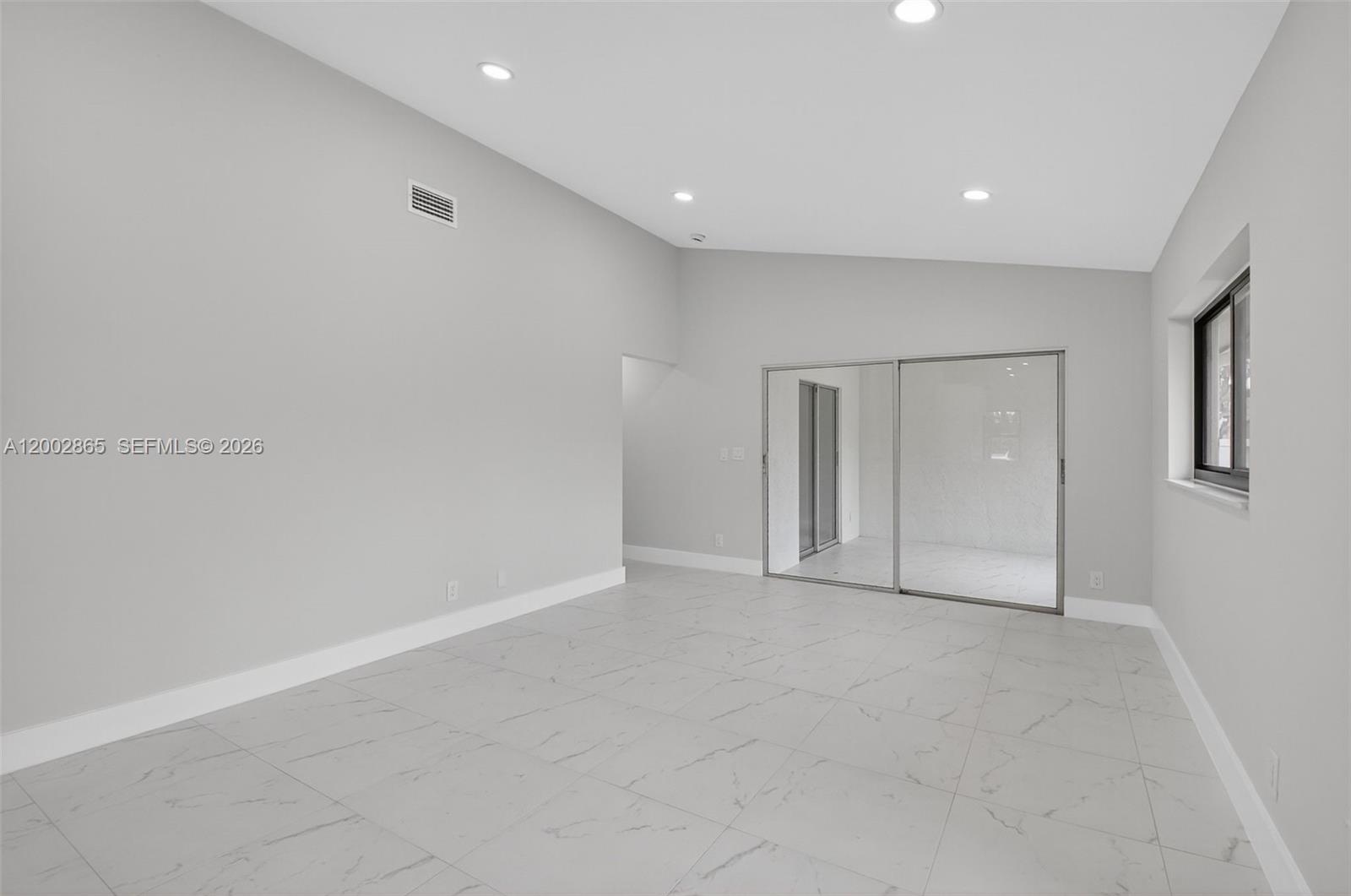 WHISPER WALK - Residential