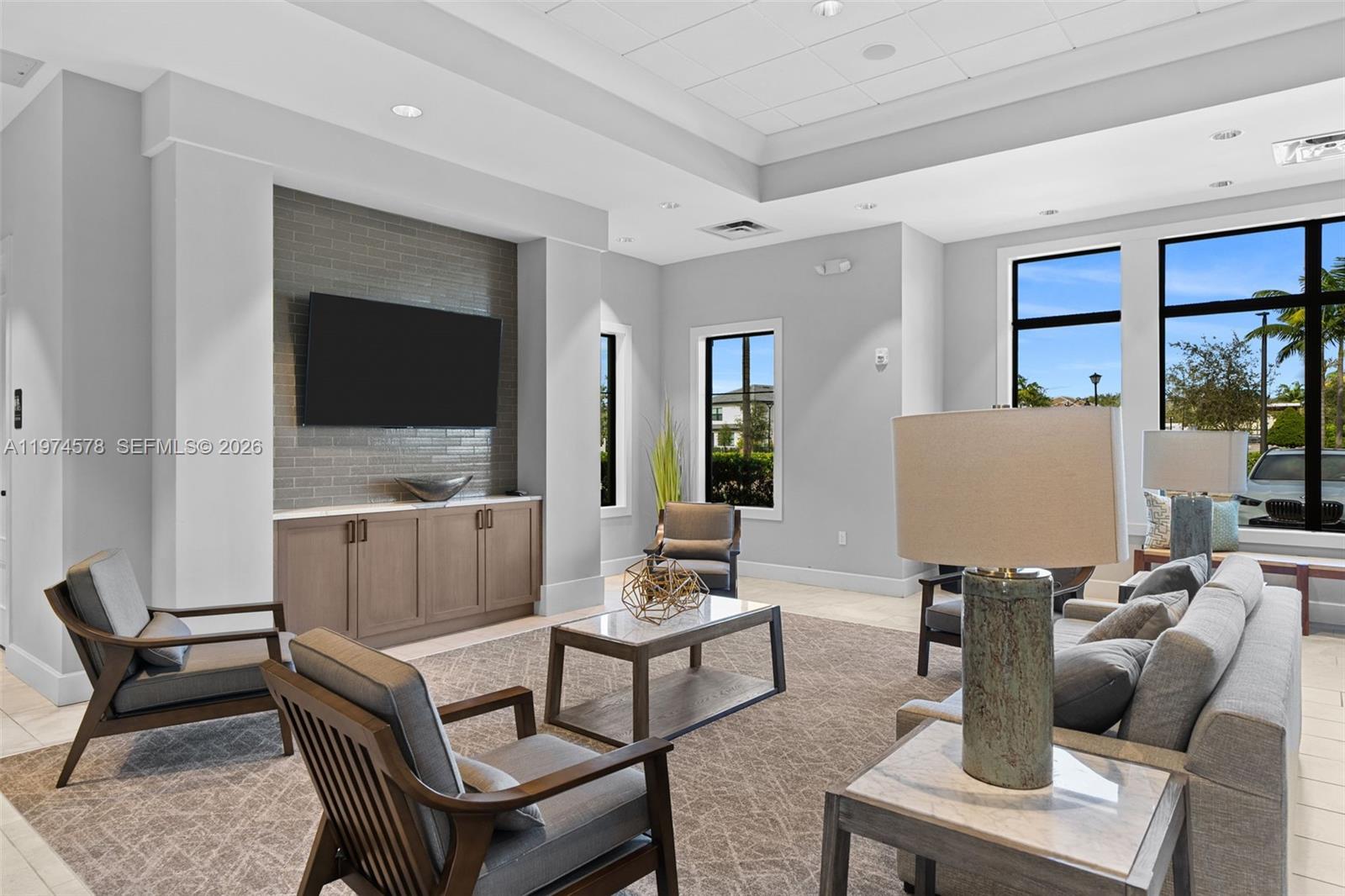 OAK TREE PROPERTY REDEVEL - Residential