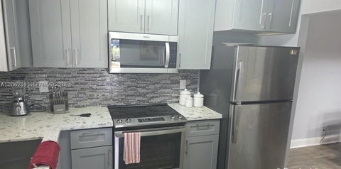 Photo of 524 Osprey Dr #10B, Delray Beach, FL 33444 (MLS # A12062595)