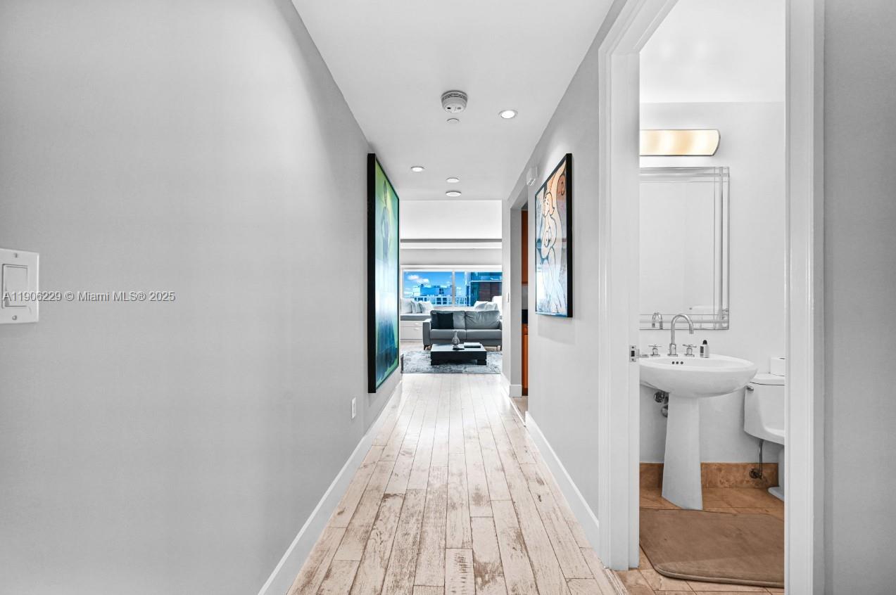 MILLENNIUM TOWER CONDOMIN - Residential Lease