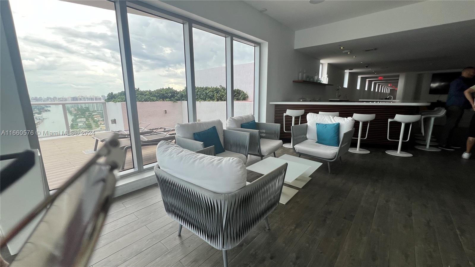 2602 E Hallandale Beach Blvd R405