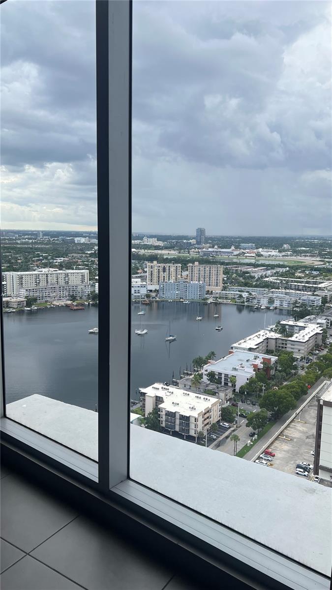 2602 E Hallandale Beach Blvd R405