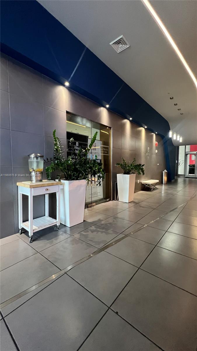 BEACHWALK CONDOMINIUM - Residential