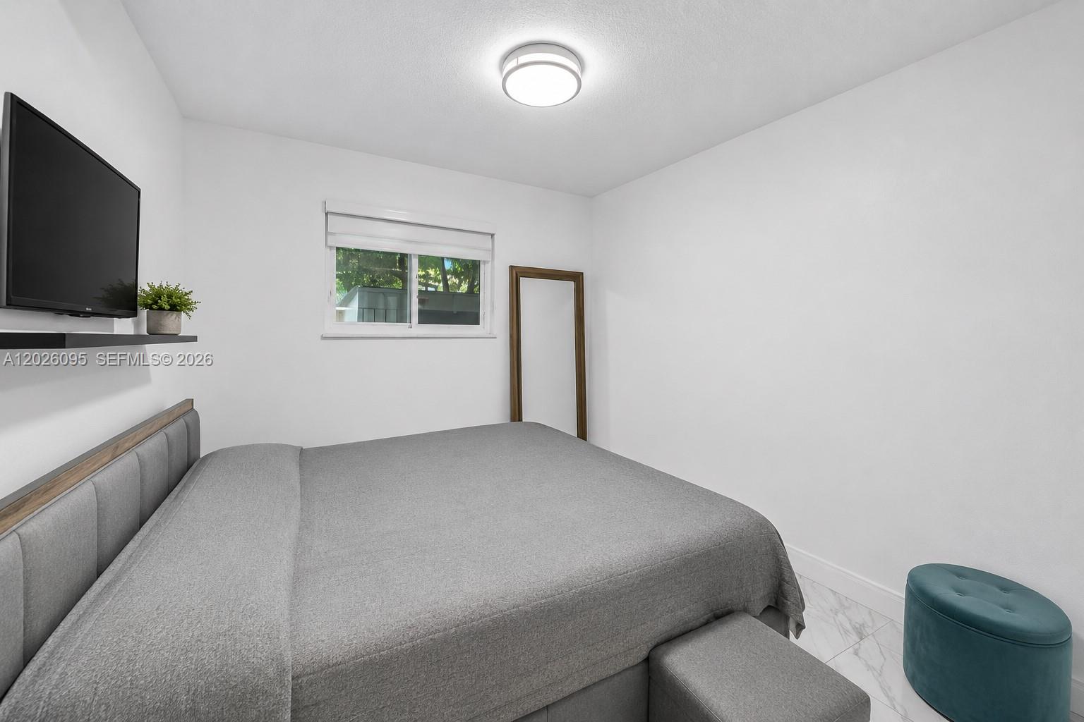 GROVES VILLAS - Residential