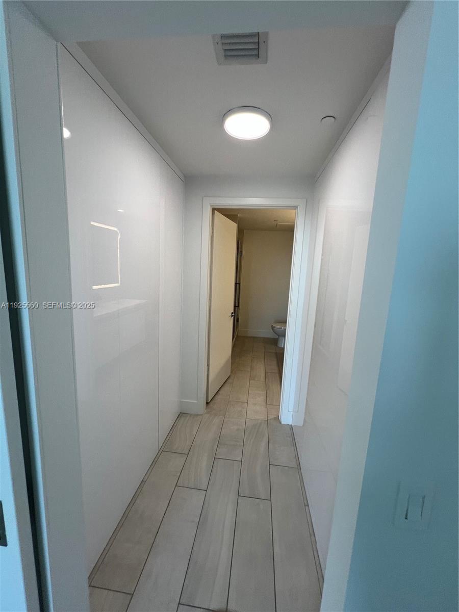 METROPICA NORTH TOWER ONE - Residential Lease