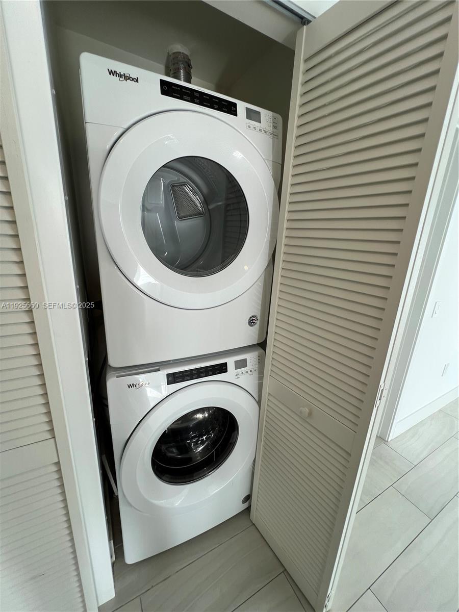 METROPICA NORTH TOWER ONE - Residential Lease