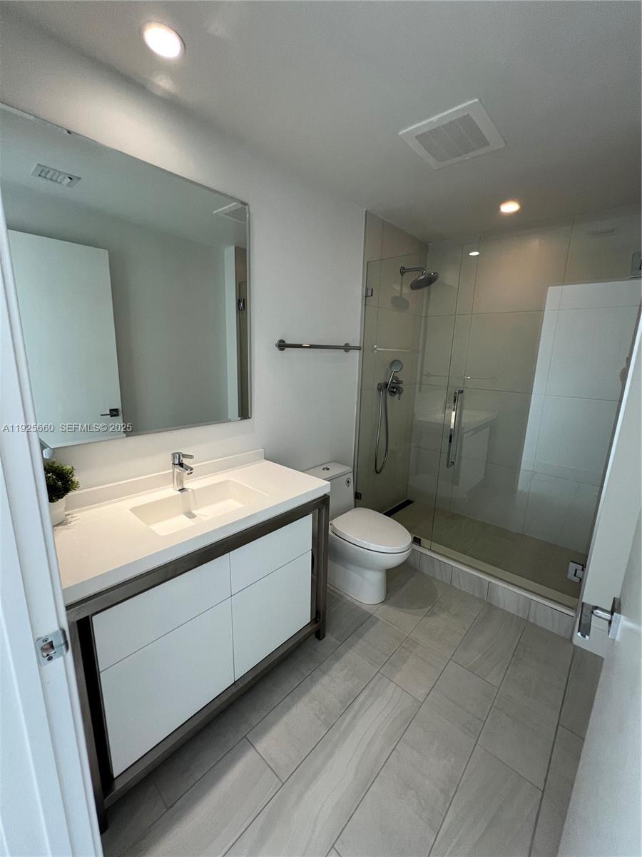 METROPICA NORTH TOWER ONE - Residential Lease